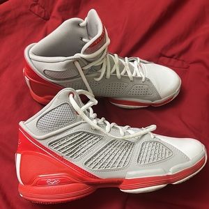 Men’s adidas shoes with box